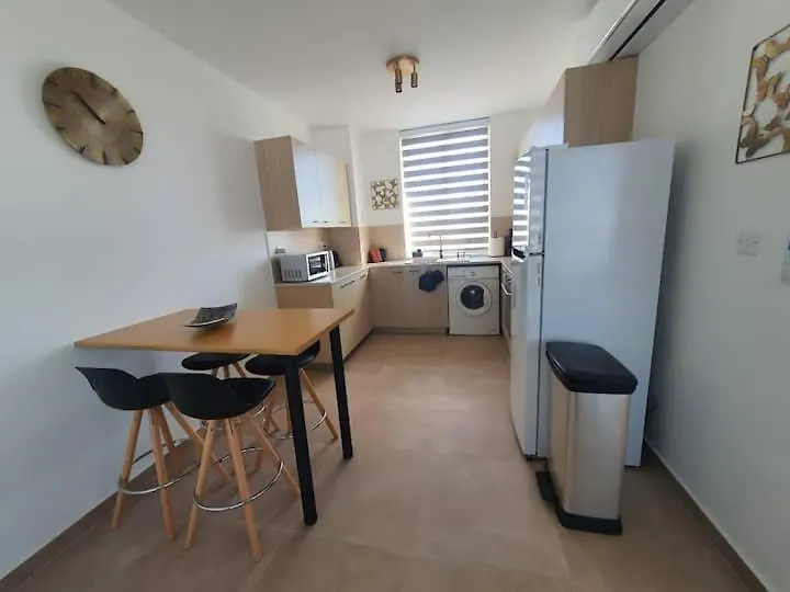 Anamor Apartment 408 ラルナカ キプロス